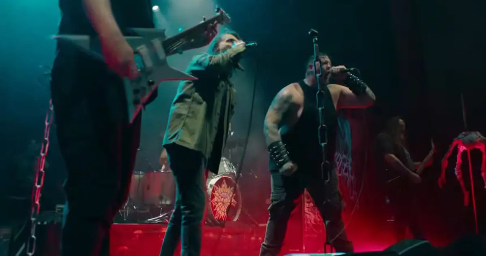 Gerard Way aparece com Frozen Soul em novo vídeo ao vivo